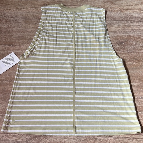 Lululemon All Yours Tank Size 8 - Picture 5 of 5